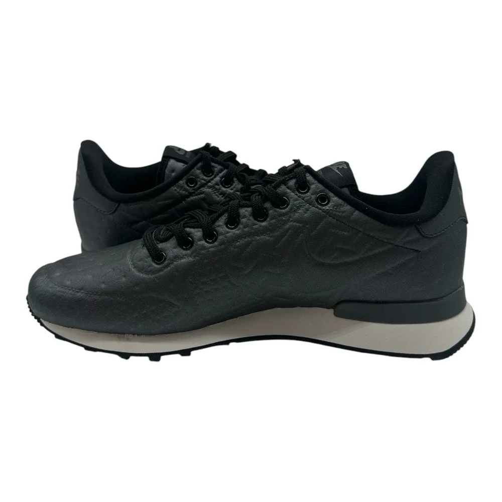 Nike internationalist jacquard